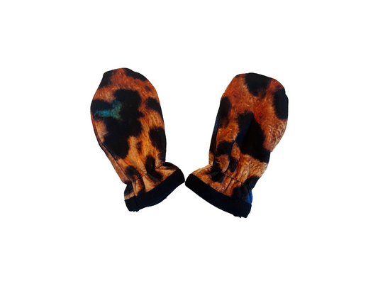 Baby gloves/tosses - Leo vs Tiger